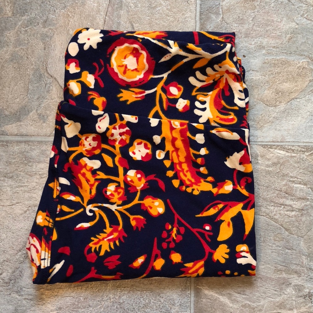 NWOT Lularoe OS Leggings